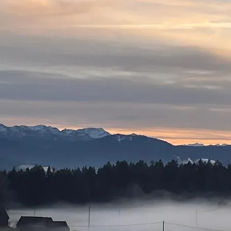 Prázdninový dům Stilvolles 1750 Im Allgaeu - 200qm - Ausstattung - Traumhafter Blick - Bis 8 Personen Weiler-Simmerberg