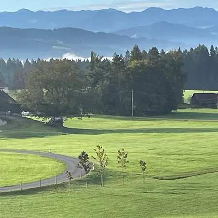 度假居 Stilvolles 1750 Im Allgaeu - 200qm - Ausstattung - Traumhafter Blick - Bis 8 Personen 魏勒-锡默贝格