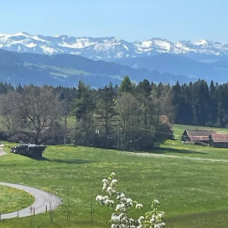 Stilvolles 1750 Im Allgaeu - 200qm - Ausstattung - Traumhafter Blick - Bis 8 Personen Prázdninový dům